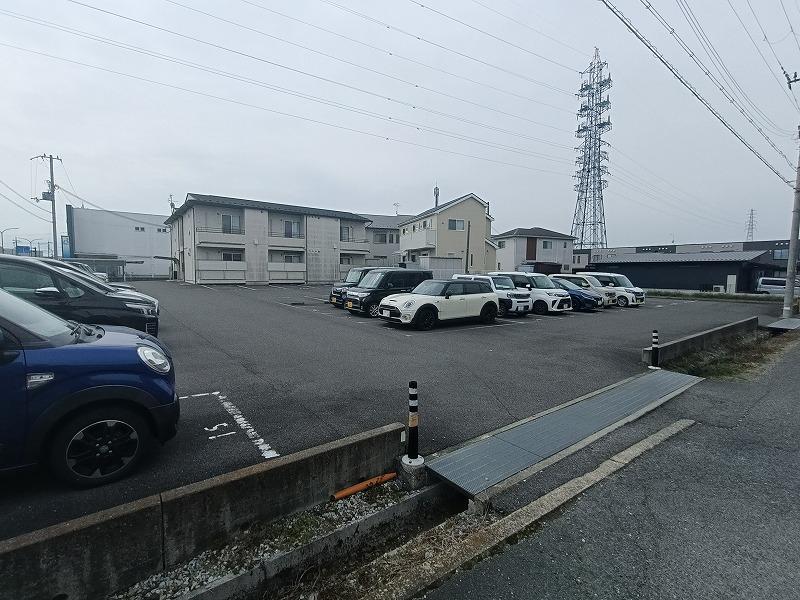 ろうきん第2駐車場の外観・駐車場イメージ1枚目
