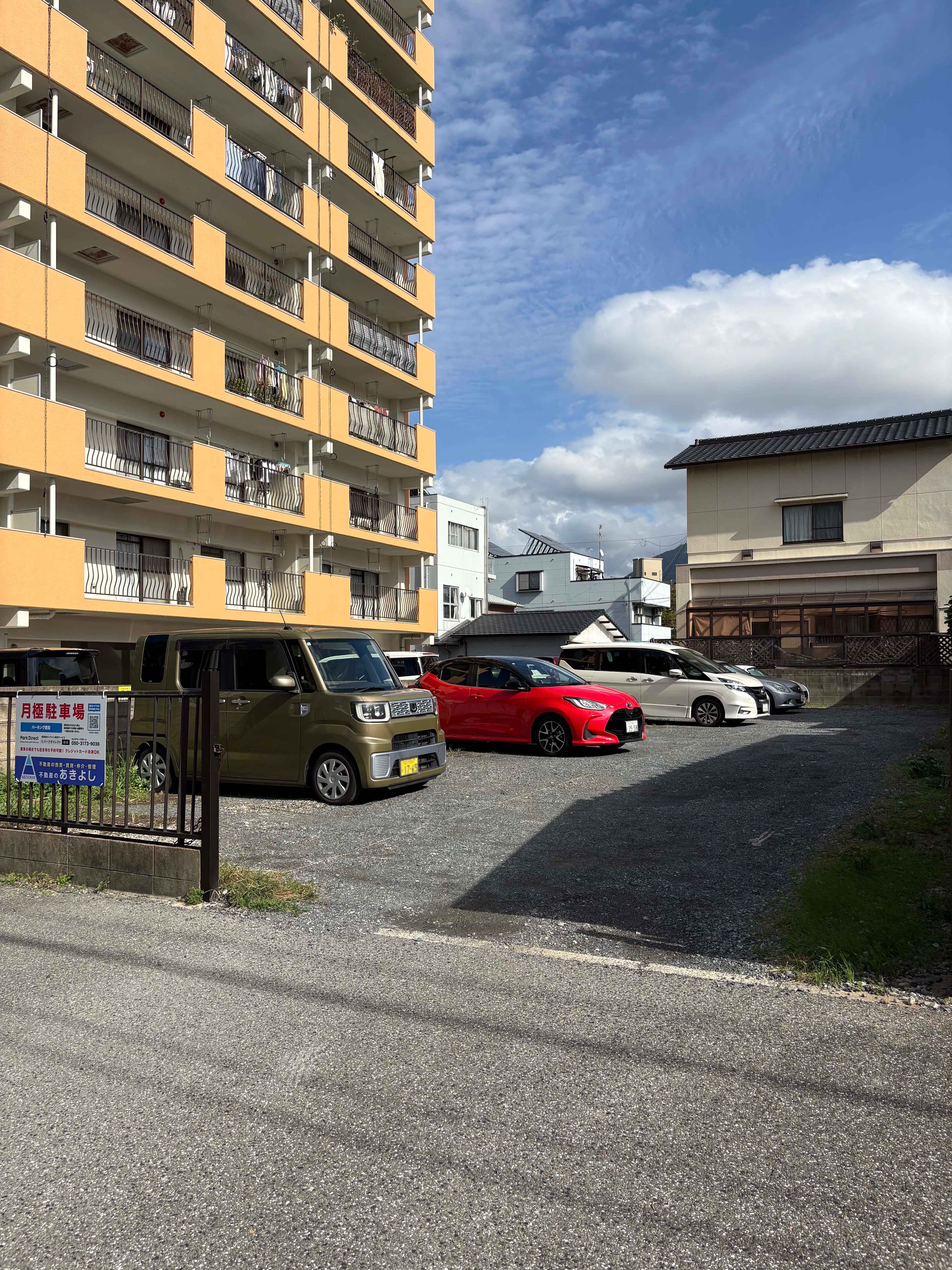 パーキング鷹取の外観・駐車場イメージ2枚目