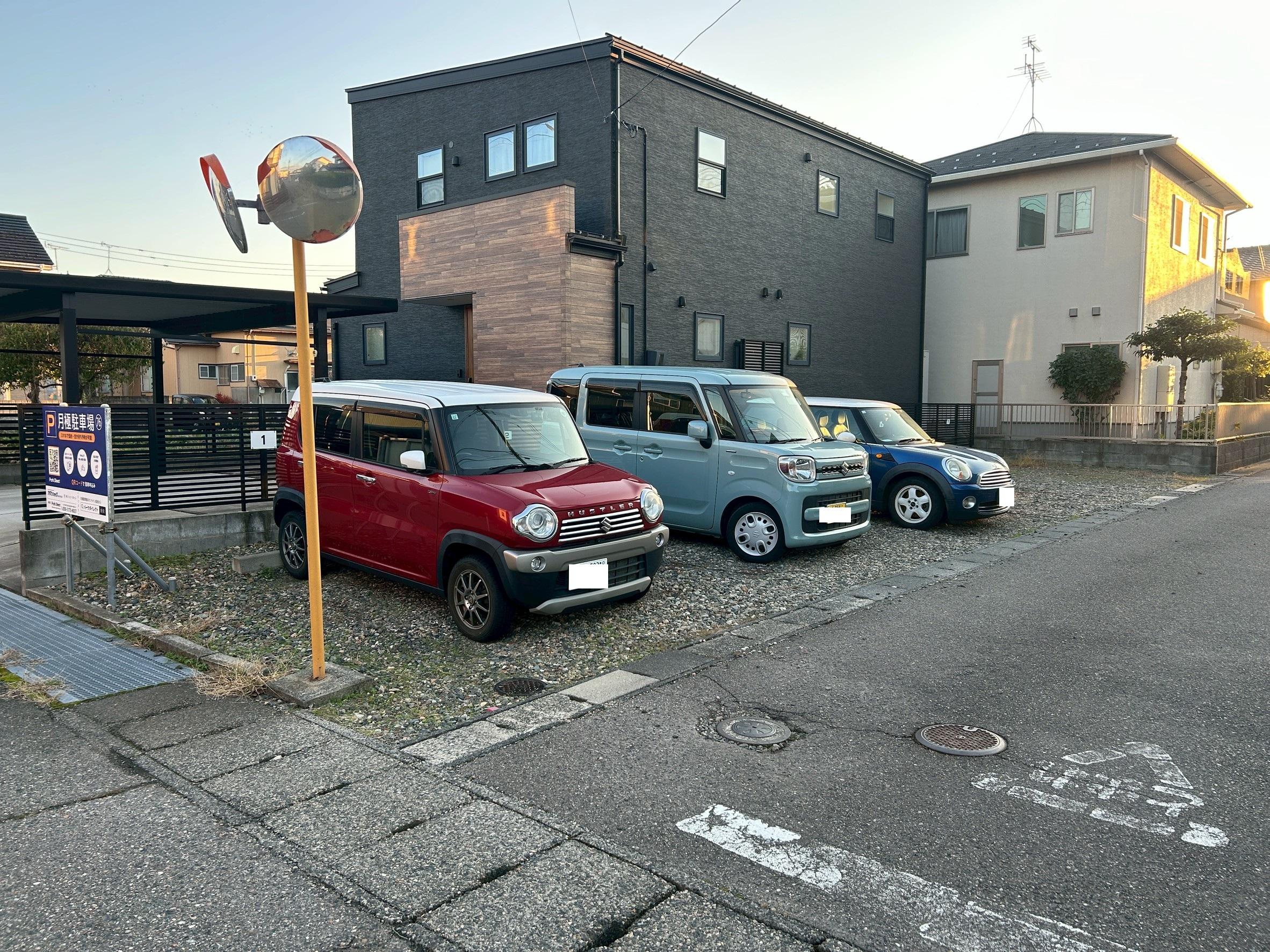 76.大瀧月極駐車場の外観・駐車場イメージ3枚目
