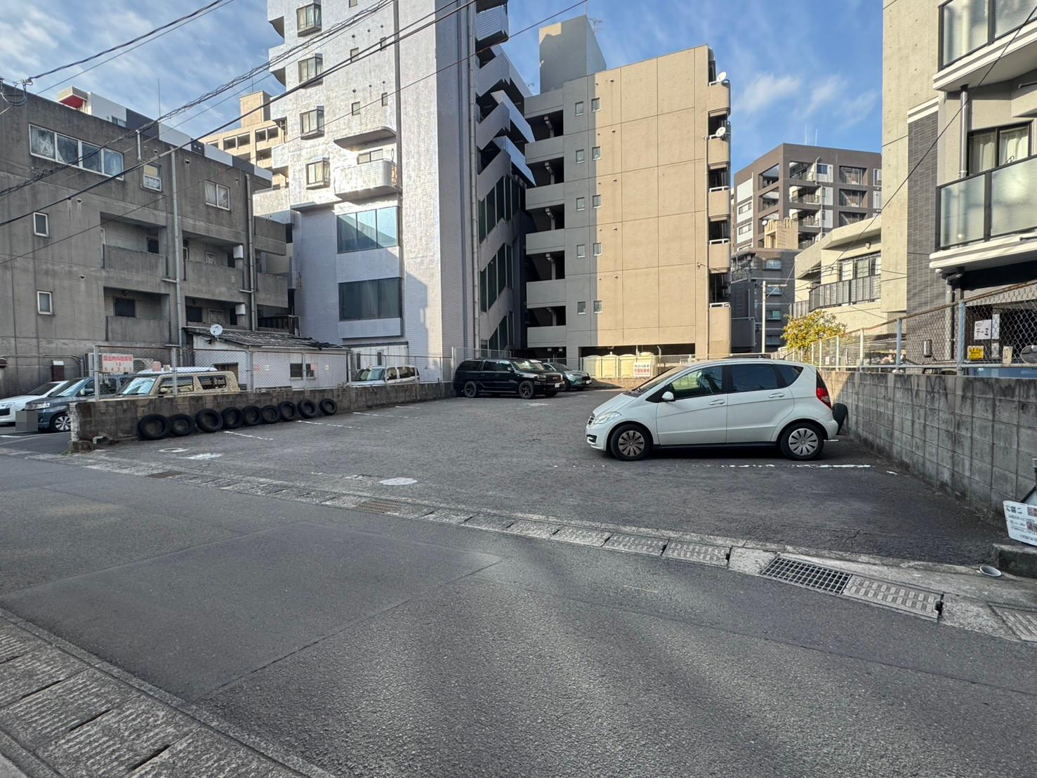 白川駐車場の外観・駐車場イメージ2枚目