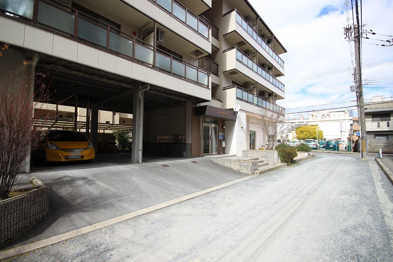 パインハウス駐車場の外観・駐車場イメージ1枚目