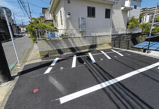 リヴィエル杉田の外観・駐車場イメージ1枚目