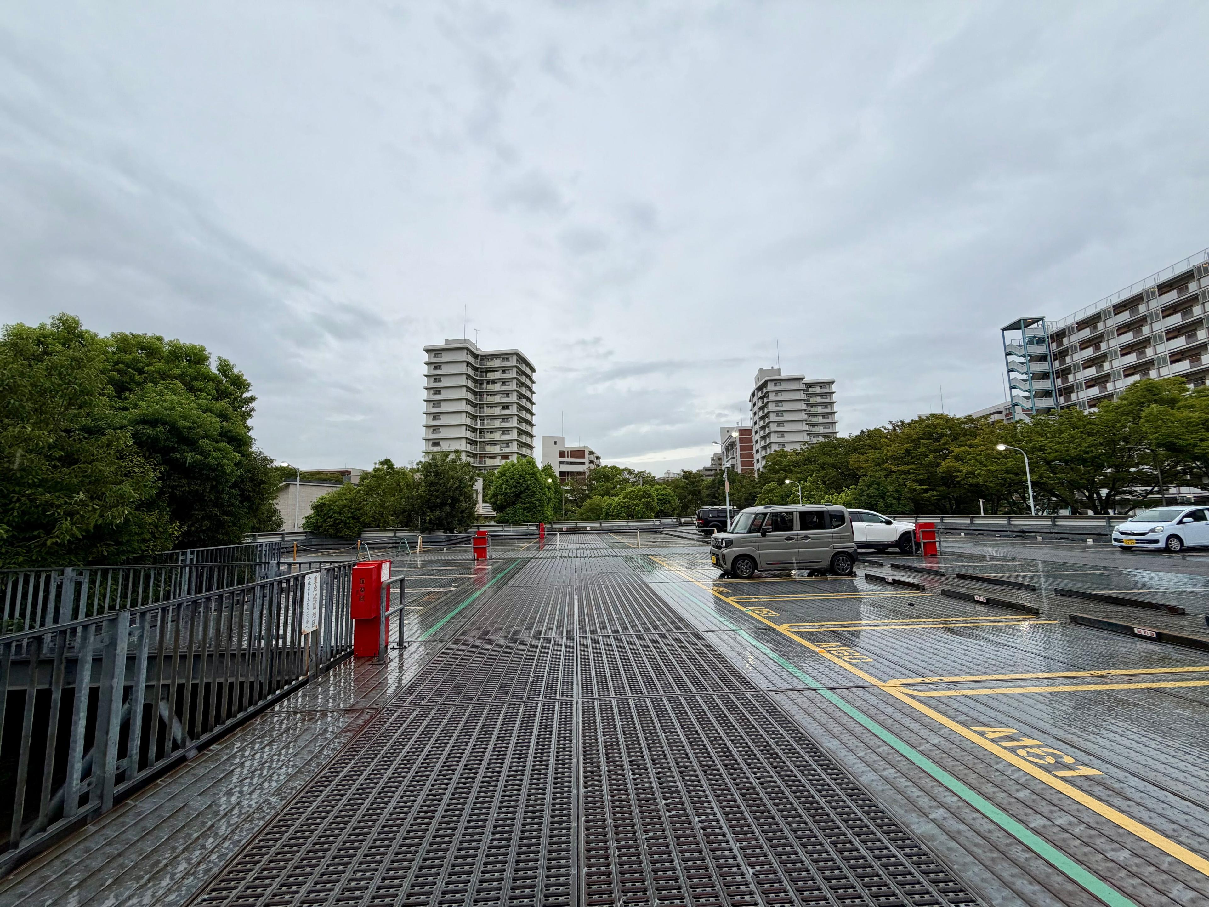 北緑丘の外観・駐車場イメージ1枚目