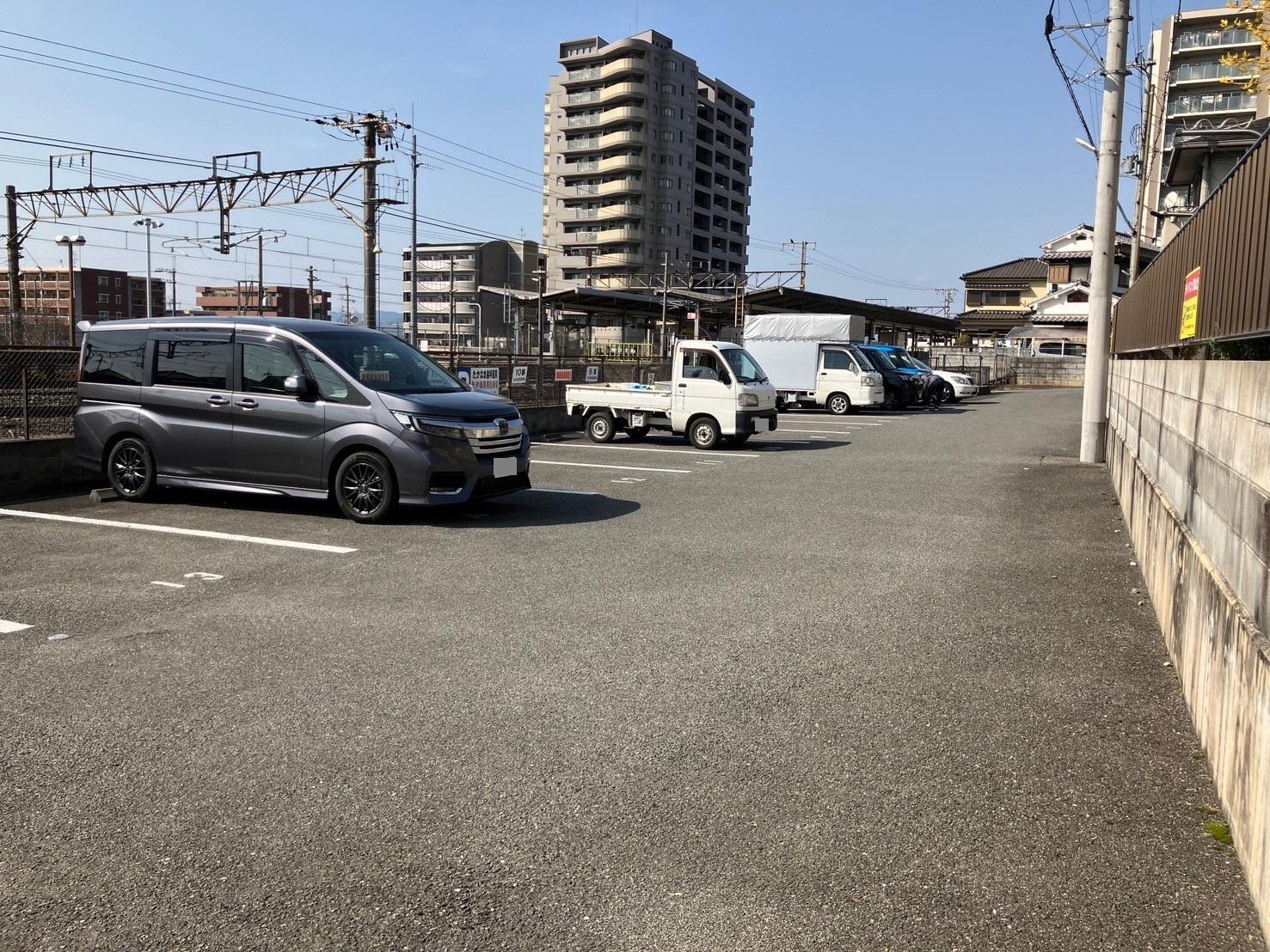 駅前上田駐車場の外観・駐車場イメージ3枚目