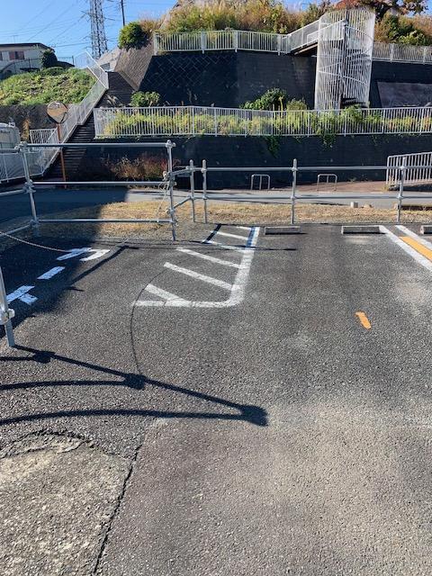 アイパーク伊勢原市高森第1の外観・駐車場イメージ2枚目