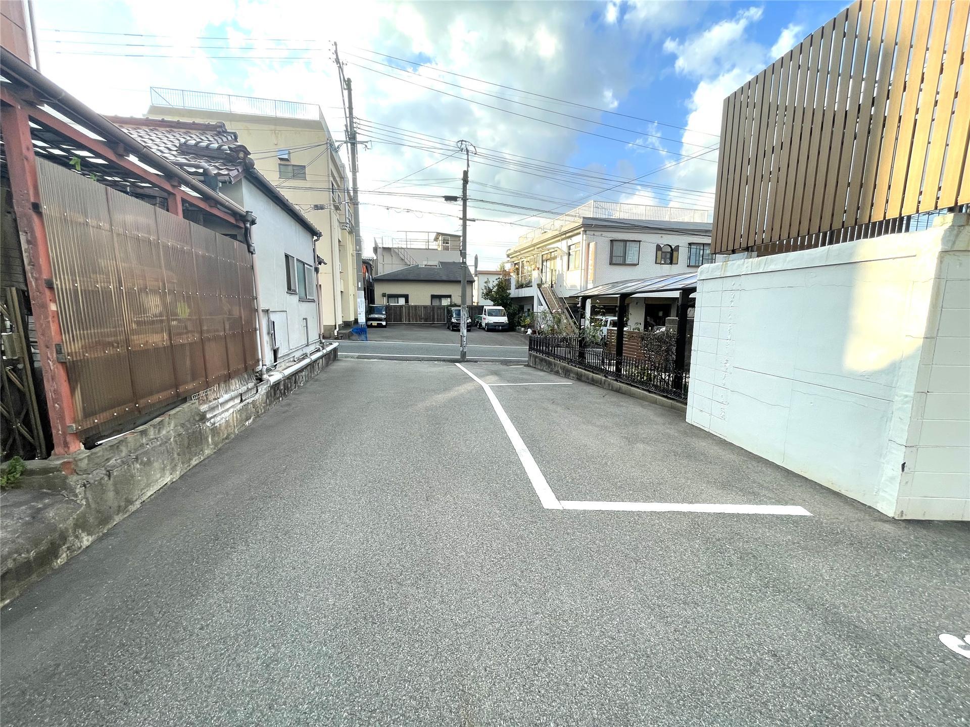 尾倉1丁目月極駐車場No.1の外観・駐車場イメージ2枚目