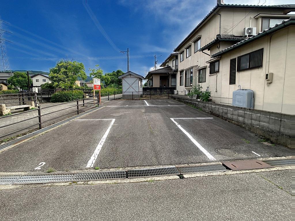 シャンリヴィエール月極駐車場の外観・駐車場イメージ1枚目