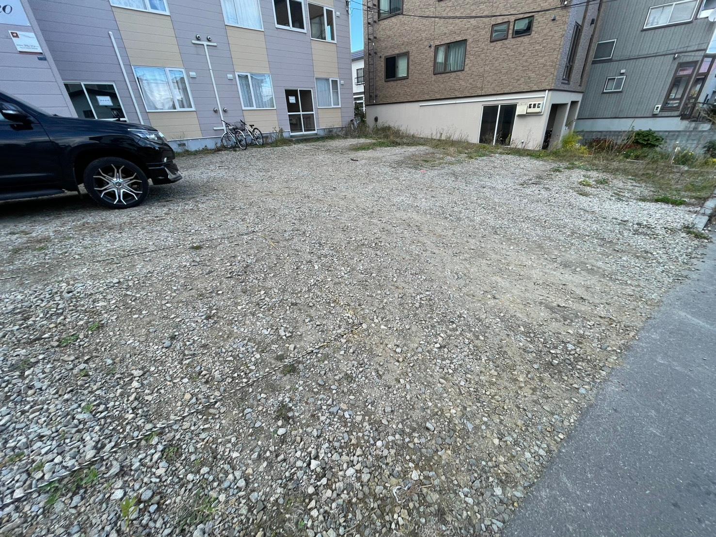 ハイアット220の外観・駐車場イメージ2枚目