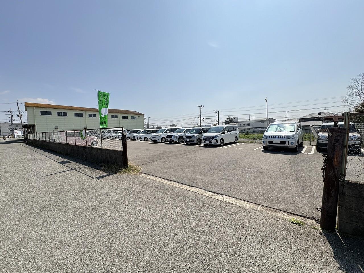 梶取月極駐車場の外観・駐車場イメージ1枚目