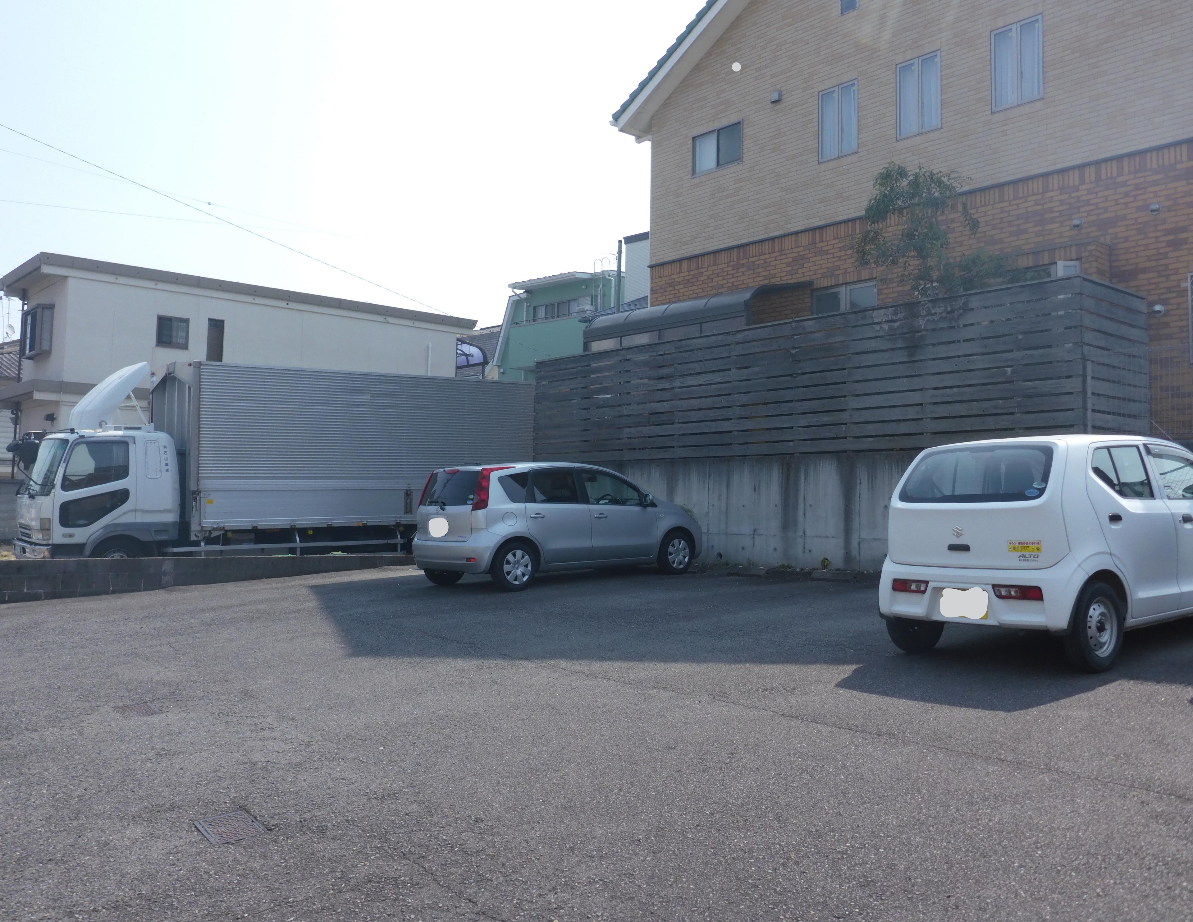 東山町2丁目駐車場の外観・駐車場イメージ2枚目