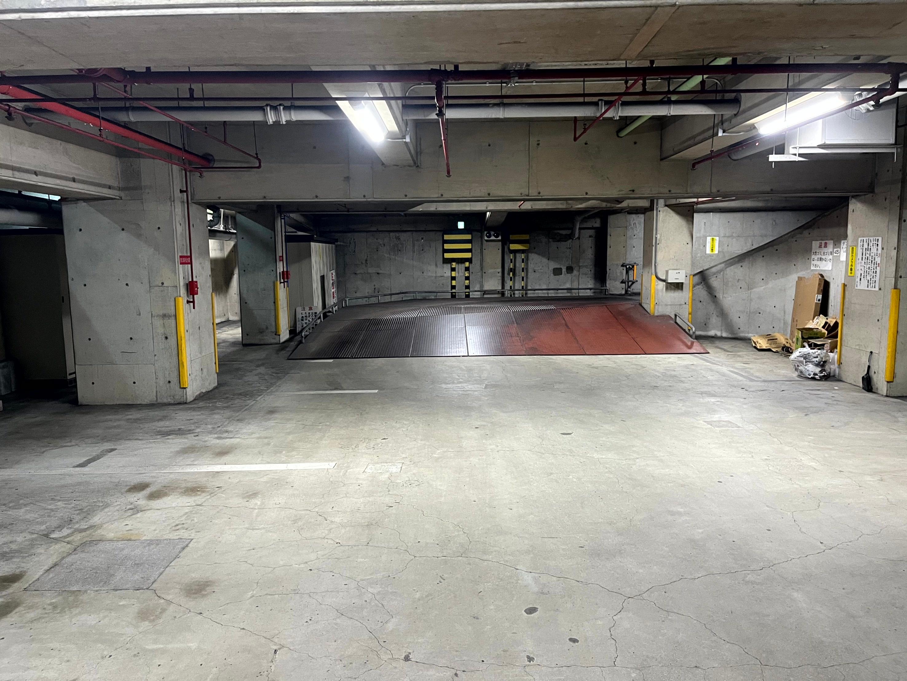 サニーパーク小坂駐車場の外観・駐車場イメージ2枚目