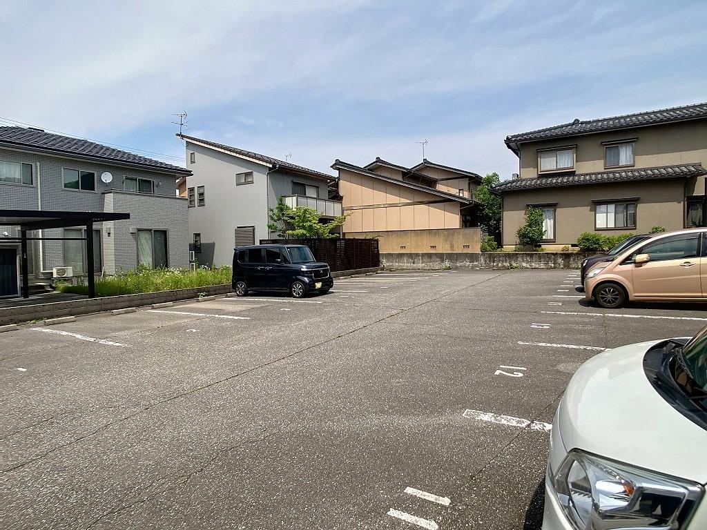 高尾台1丁目S駐車場の外観・駐車場イメージ3枚目