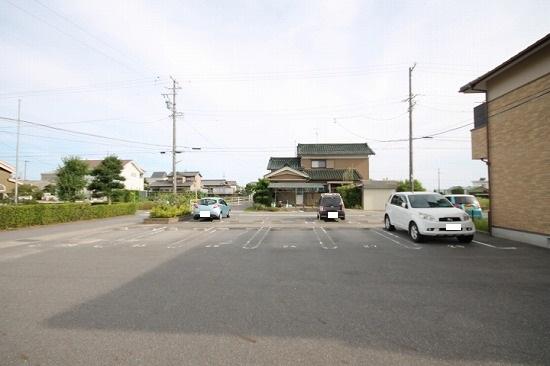 エクセレント スクエアの外観・駐車場イメージ2枚目