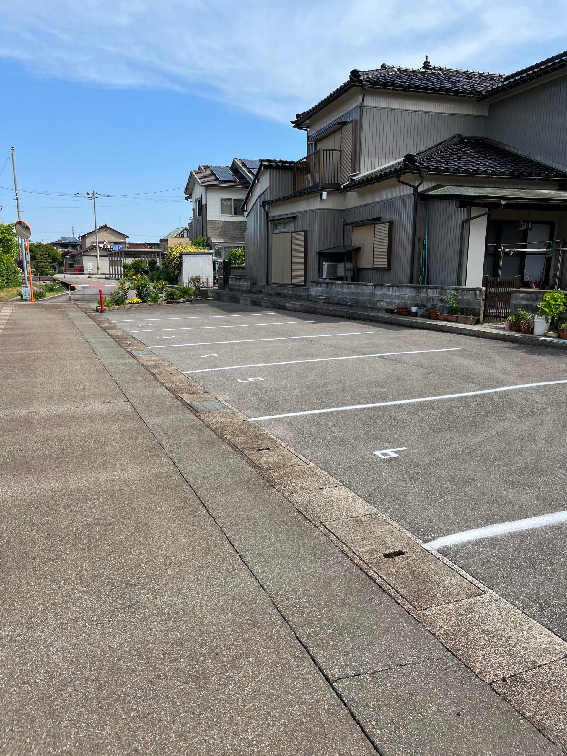 みどりパーキングの外観・駐車場イメージ1枚目