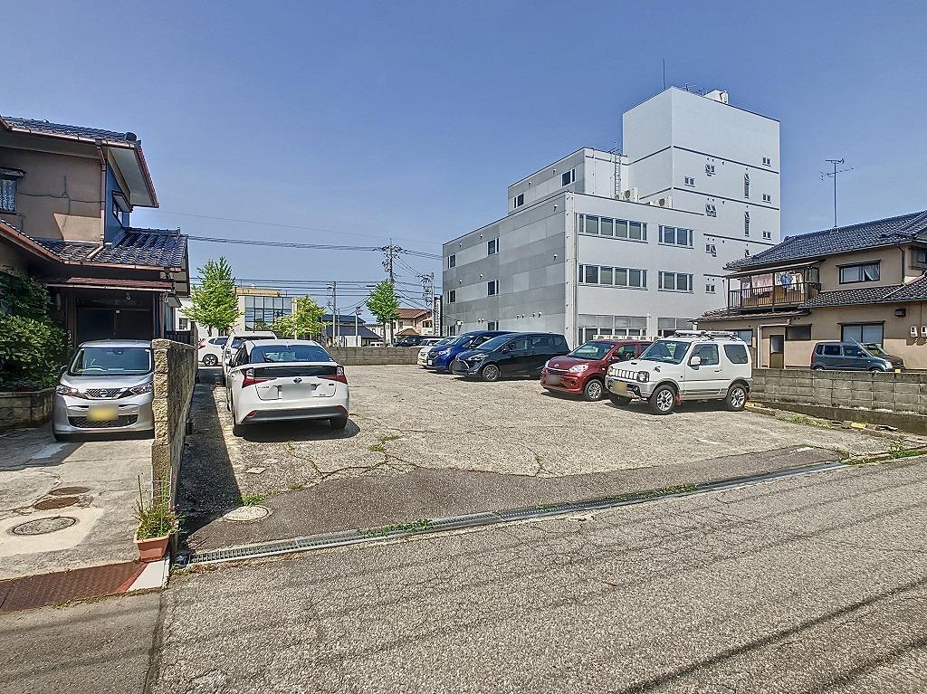 入江パーキングの外観・駐車場イメージ2枚目