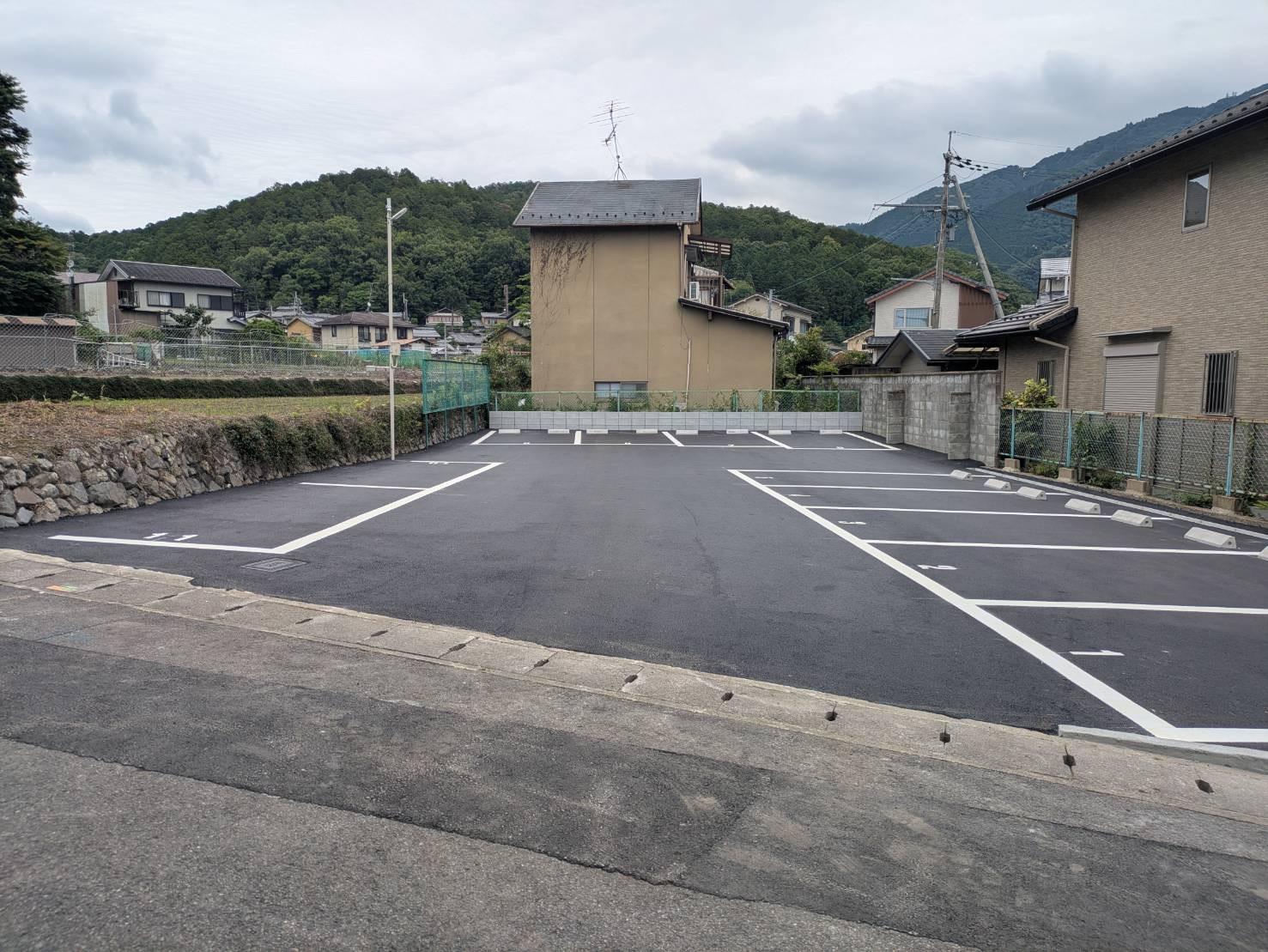オカイラ・ガレージの外観・駐車場イメージ1枚目