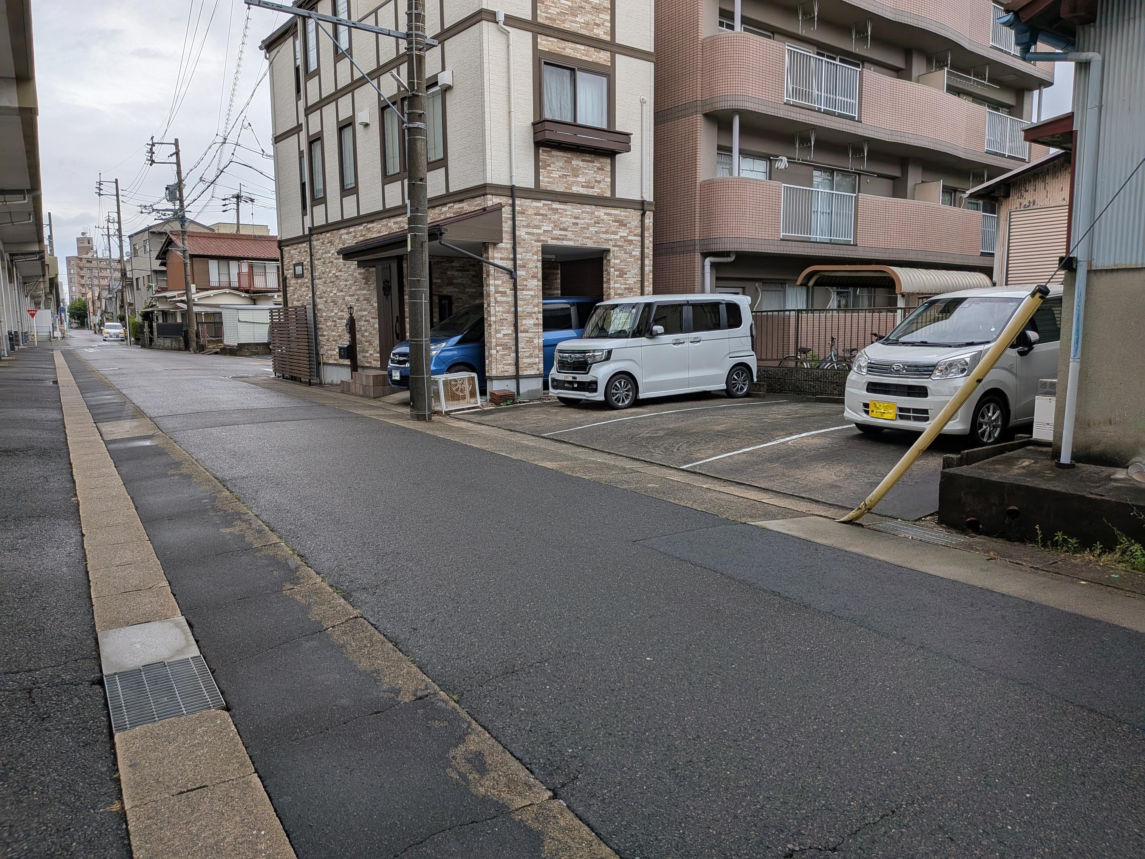 中小田井1-520駐車場の外観・駐車場イメージ3枚目