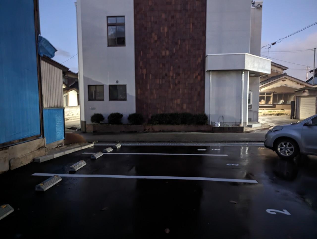 高岡市泉が丘3300-135月極駐車場の外観・駐車場イメージ3枚目