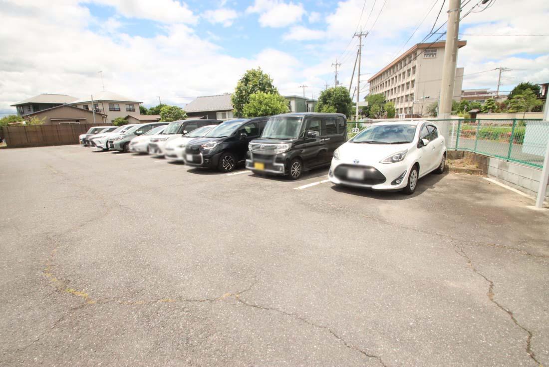 文京町月極駐車場の外観・駐車場イメージ2枚目