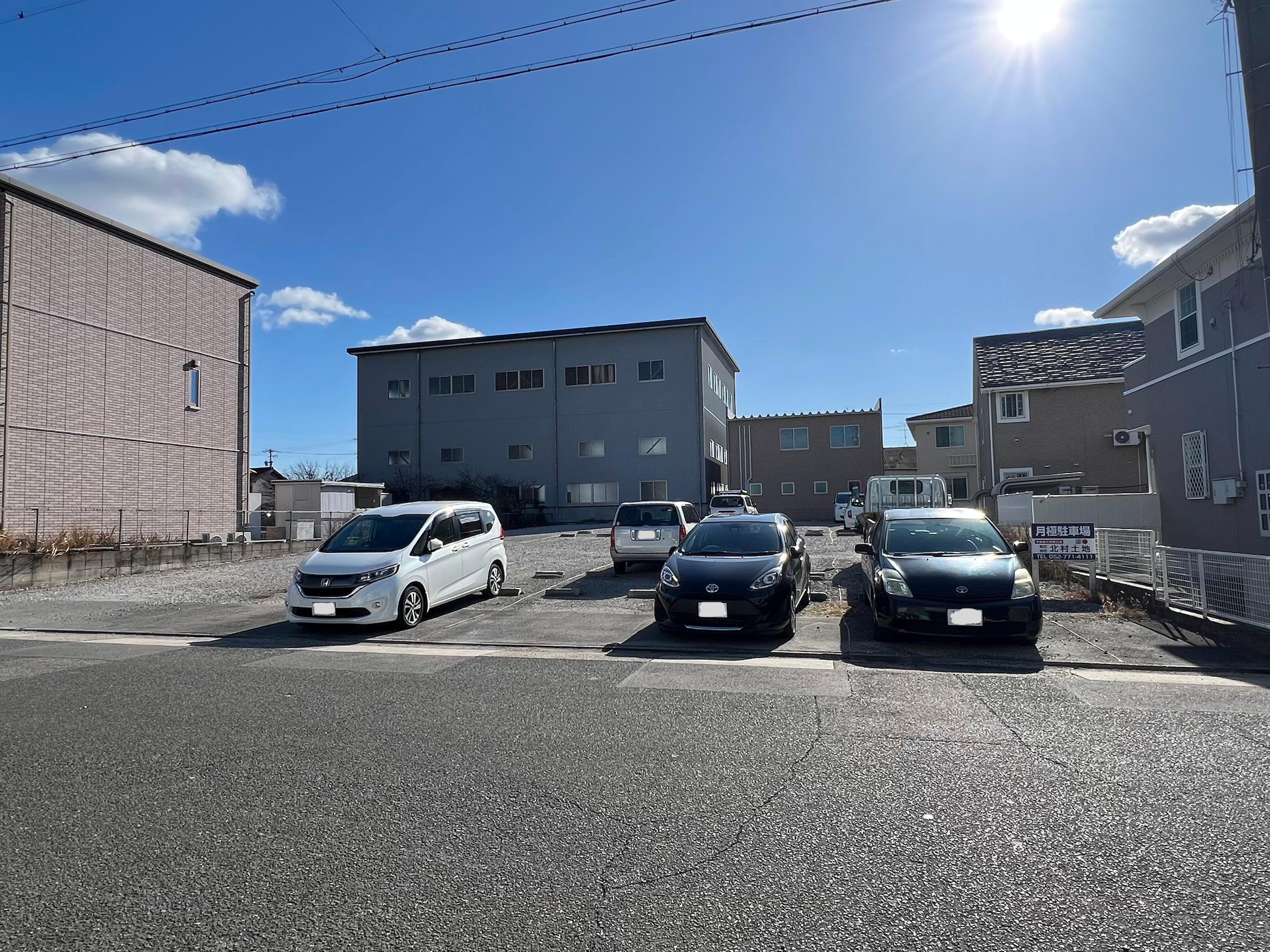 角建材店名古屋営業所駐車場の外観・駐車場イメージ1枚目