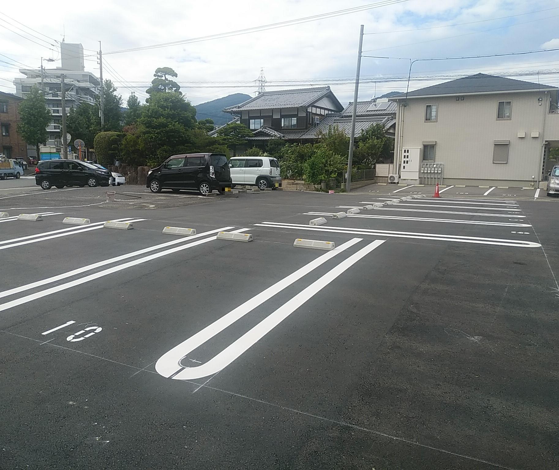 カトレアニシグチガレージの外観・駐車場イメージ3枚目