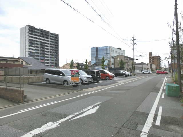 ワイズ・音羽 第8駐車場の外観・駐車場イメージ1枚目