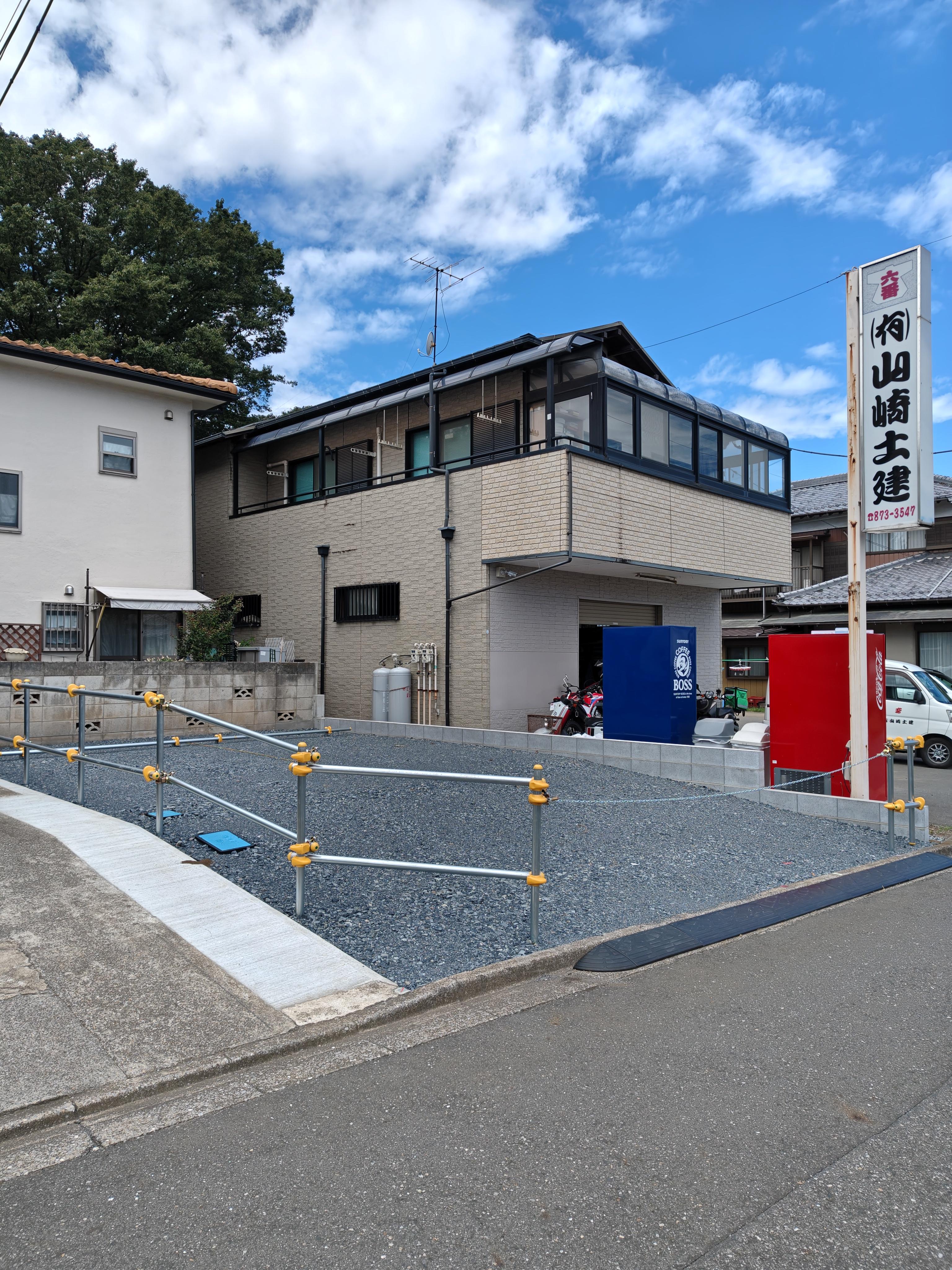 パ―ク山崎の外観・駐車場イメージ2枚目