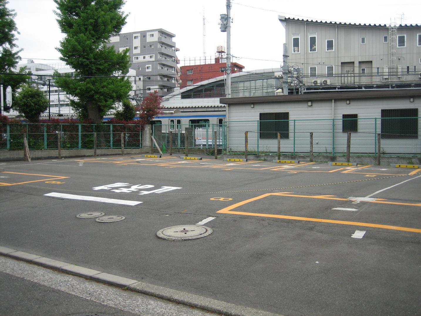 西横浜月極駐車場の外観・駐車場イメージ1枚目
