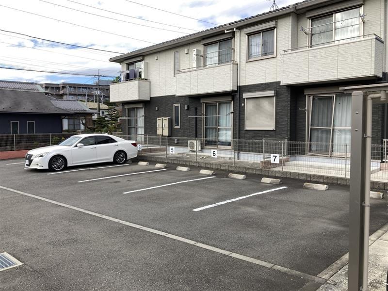リブリ・PLAISIR駐車場の外観・駐車場イメージ1枚目