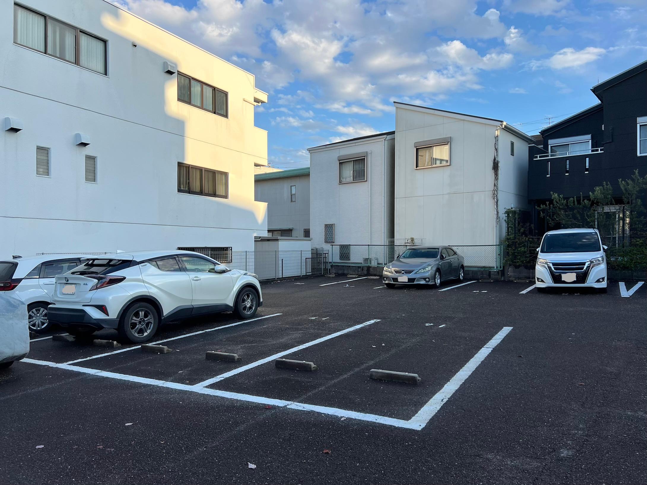 本郷駐車場の外観・駐車場イメージ3枚目