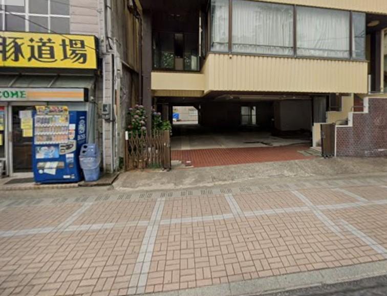 山﨑駐車場の外観・駐車場イメージ1枚目
