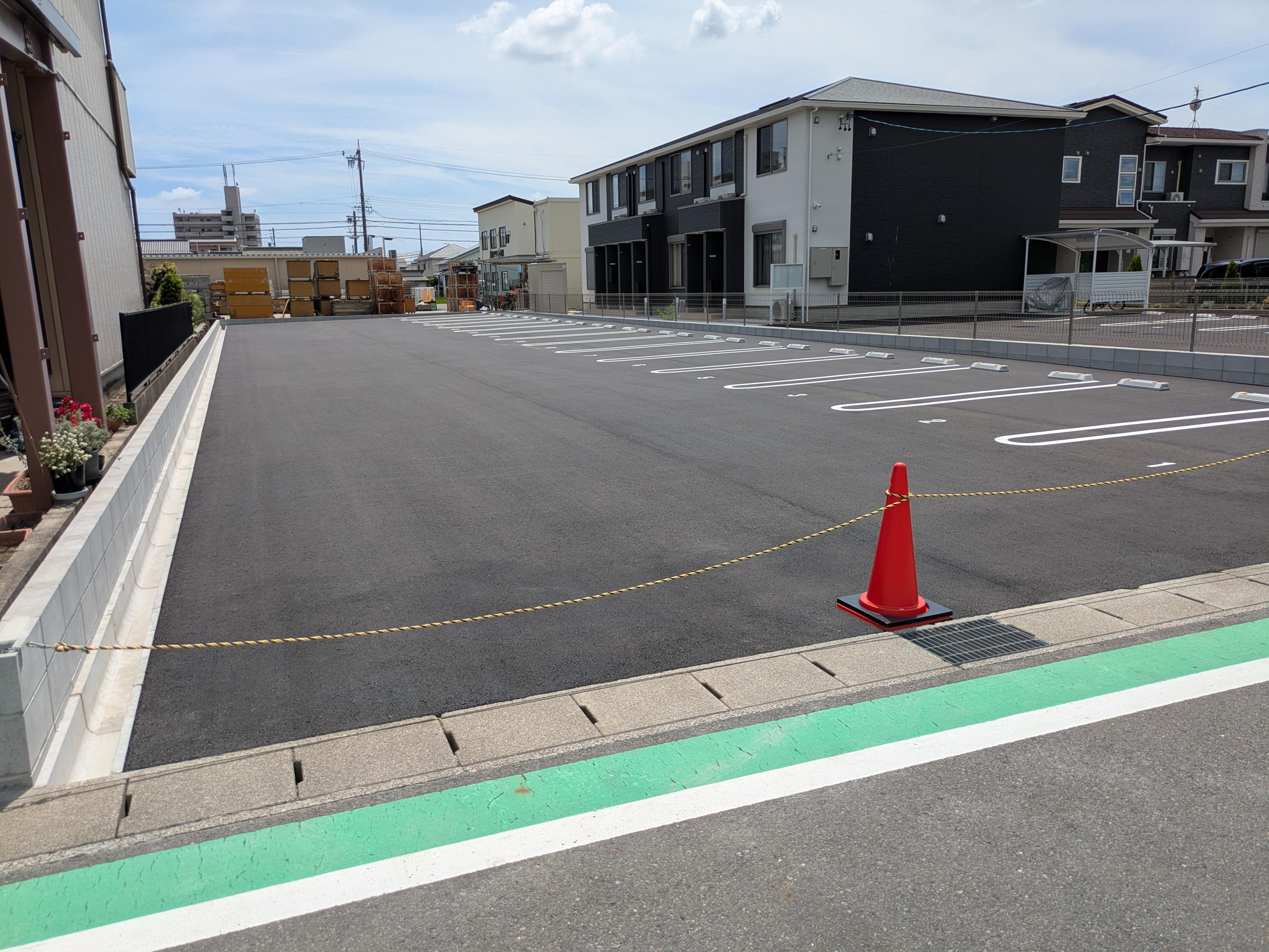 早川新居屋大日49番駐車場の外観・駐車場イメージ1枚目