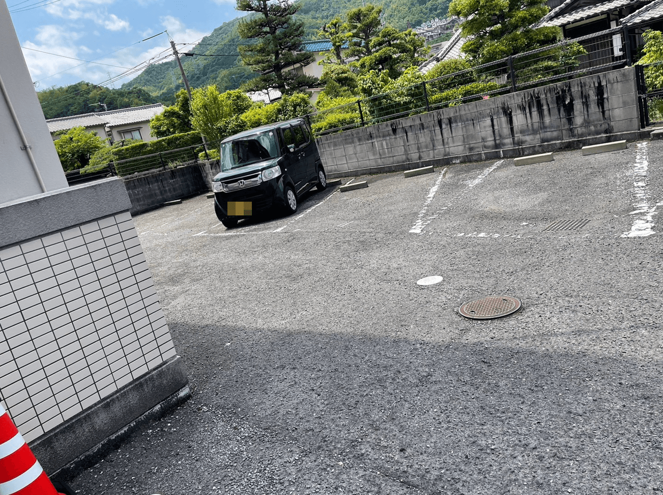 ハイムエトワールガレージの外観・駐車場イメージ2枚目