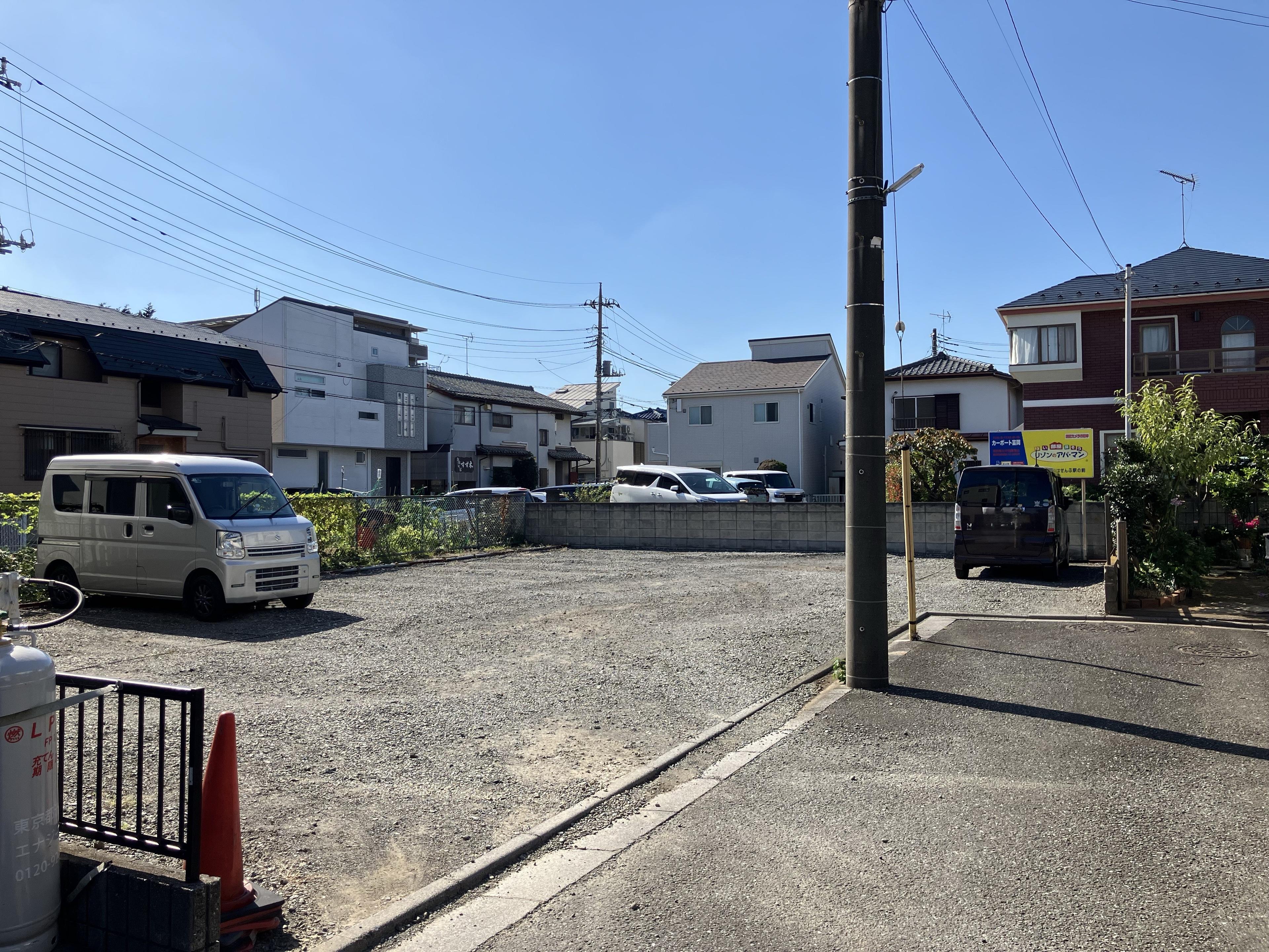 カーポート富岡の外観・駐車場イメージ2枚目