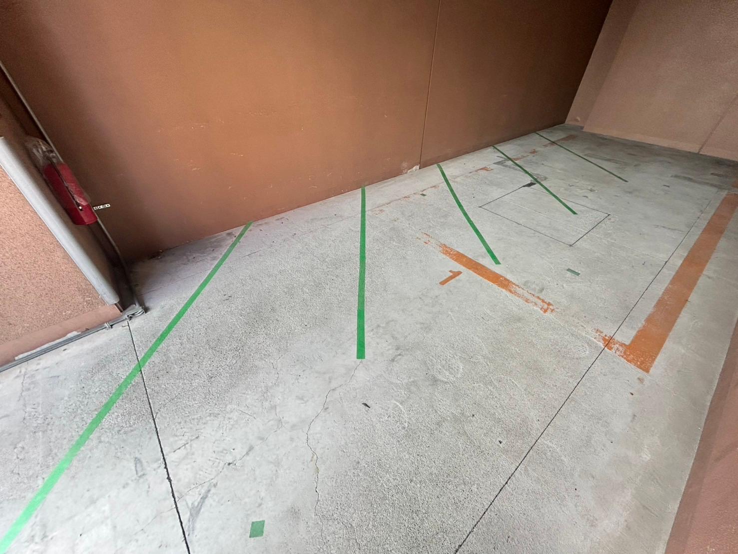 榎町バイクガレージの外観・駐車場イメージ2枚目