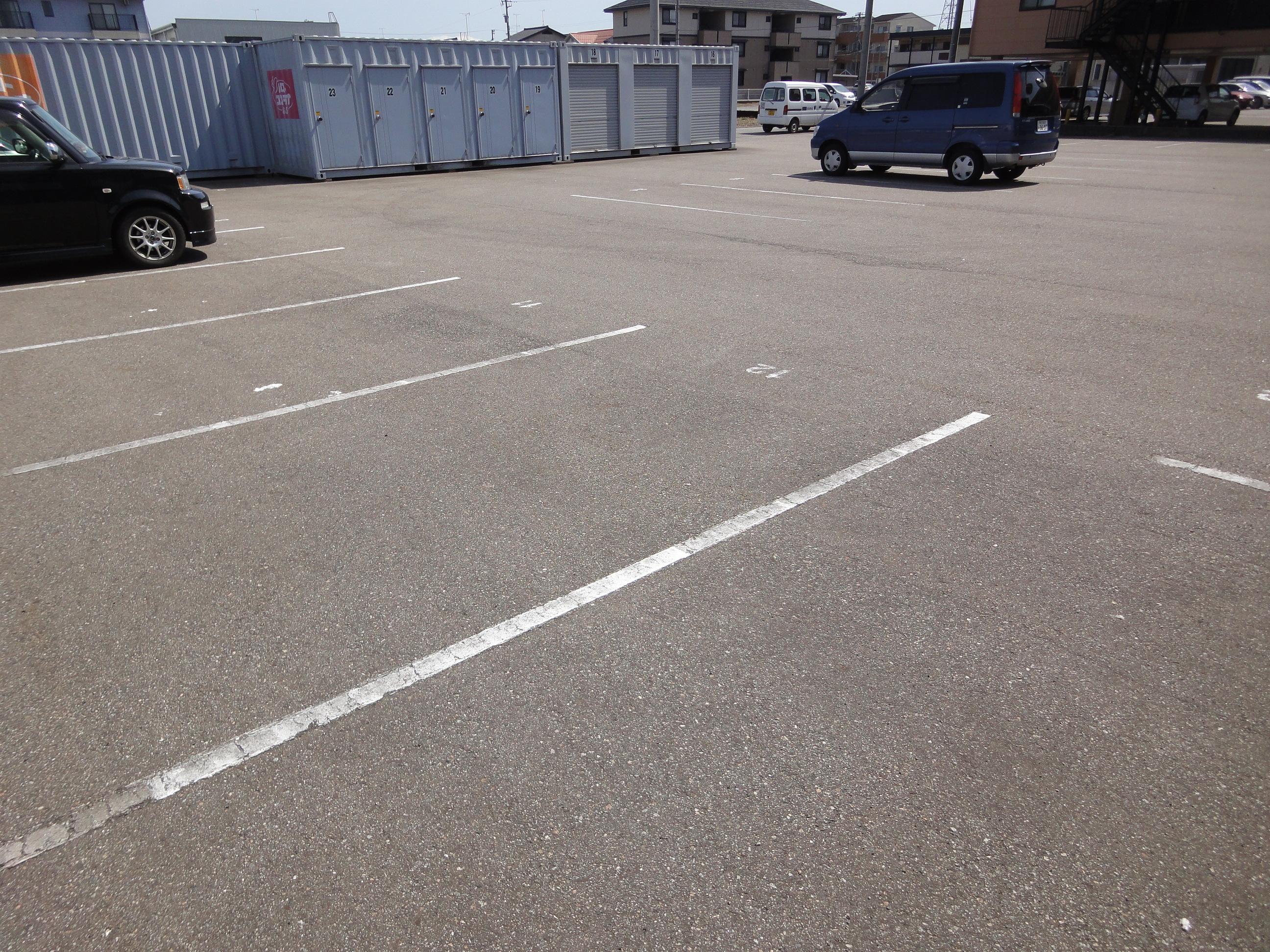 京田第二駐車場の外観・駐車場イメージ1枚目