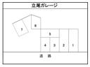 立尾ガレージの駐車場