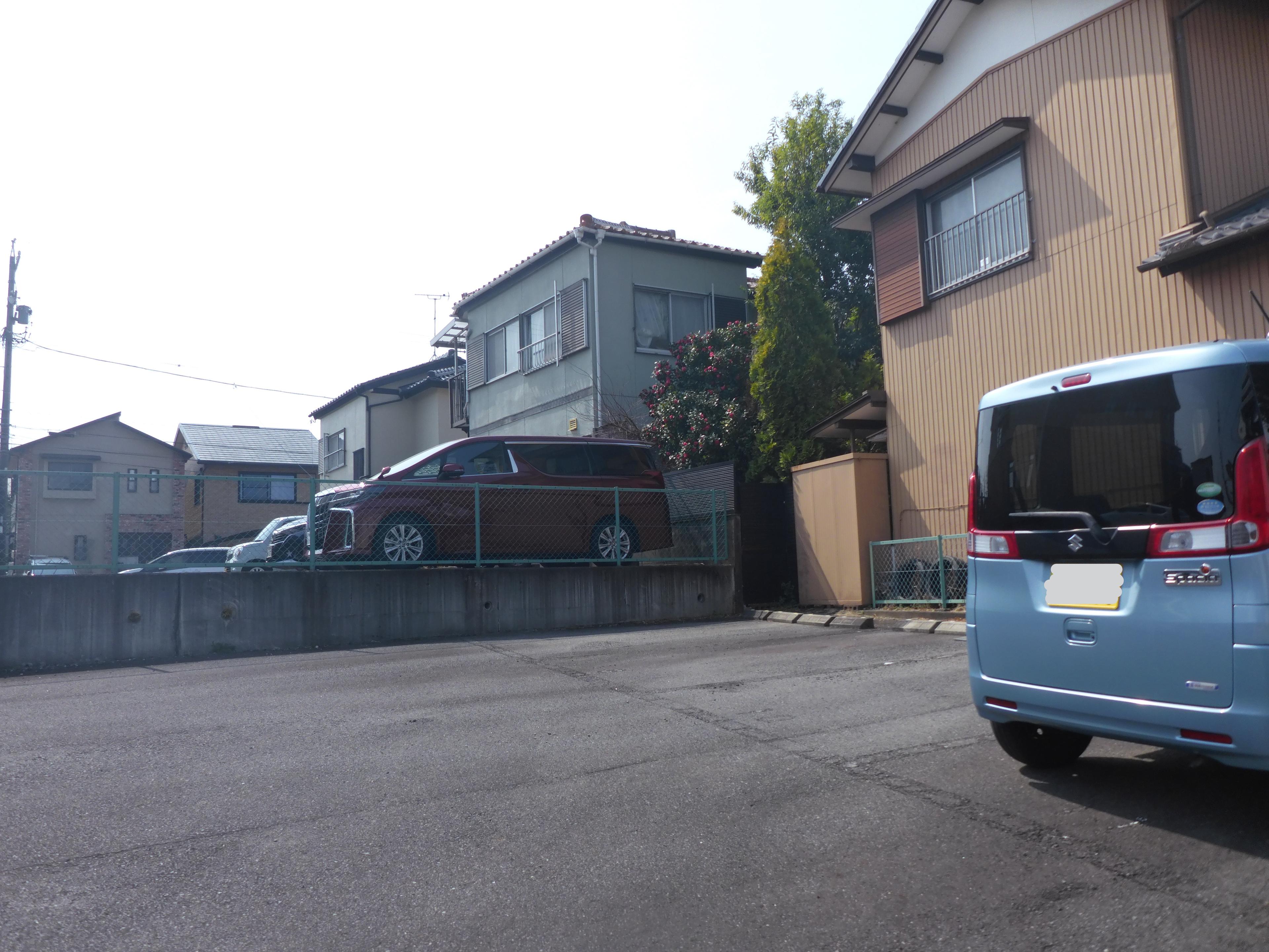 東山町2丁目駐車場の外観・駐車場イメージ3枚目