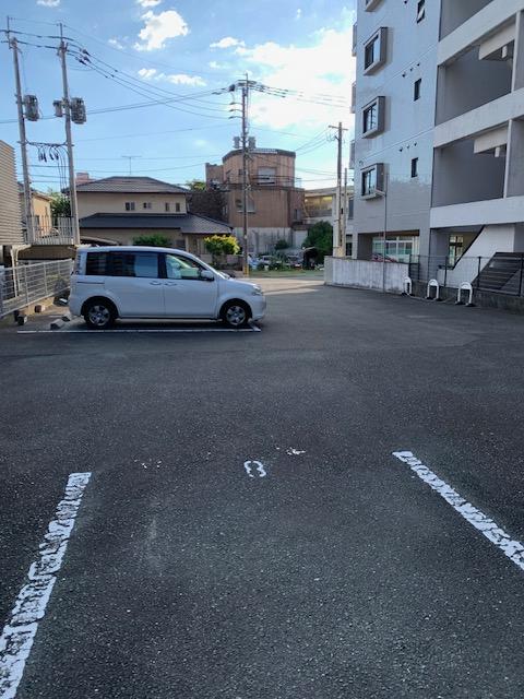 小頭町第1駐車場の外観・駐車場イメージ1枚目