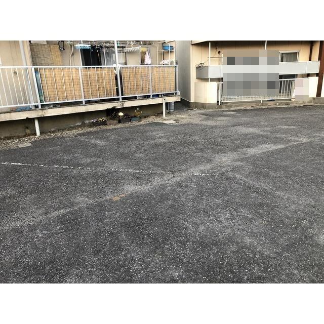 コーポ三河 敷地内駐車場の外観・駐車場イメージ2枚目