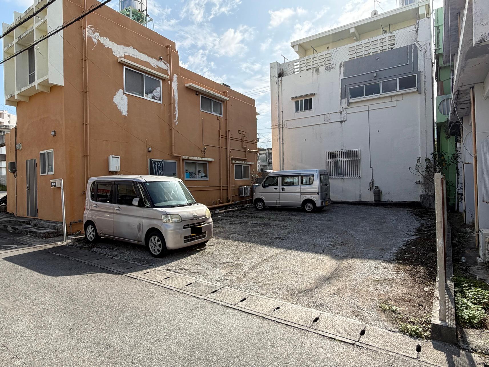 新垣駐車場2の外観・駐車場イメージ1枚目