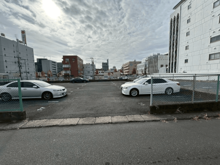 中央パーキングの外観・駐車場イメージ1枚目