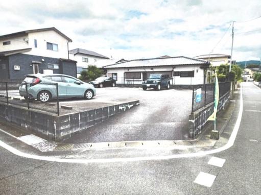 若草グリーン月極駐車場の外観・駐車場イメージ1枚目