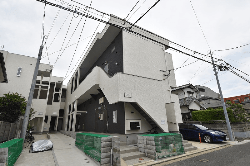 CB井尻ルヴニールの外観・駐車場イメージ1枚目