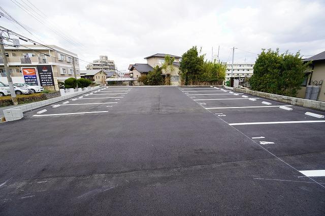 片江一丁目駐車場の外観・駐車場イメージ2枚目