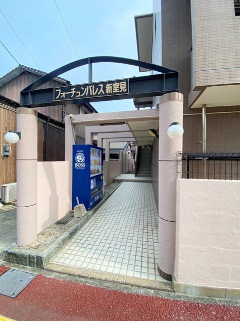 フォーチュンパレス新室見の外観・駐車場イメージ2枚目