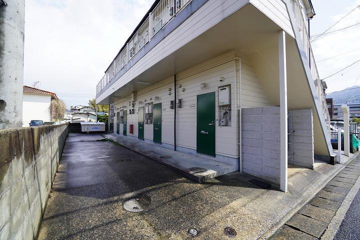 サンライズ・アプリコットの外観・駐車場イメージ2枚目