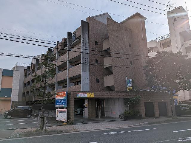 ルピエ平尾の外観・駐車場イメージ1枚目