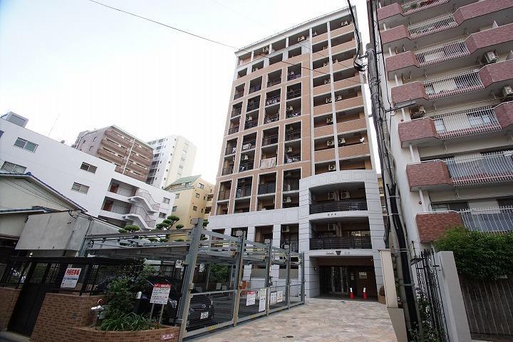 ソレアード薬院の外観・駐車場イメージ1枚目