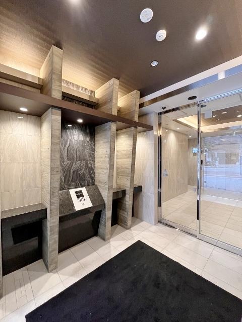 Cinnamon Courtの外観・駐車場イメージ2枚目